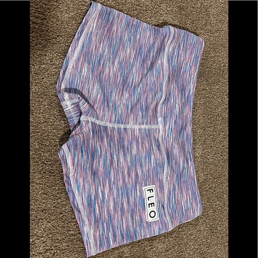 Fleo Shorts - Picture 3 of 3